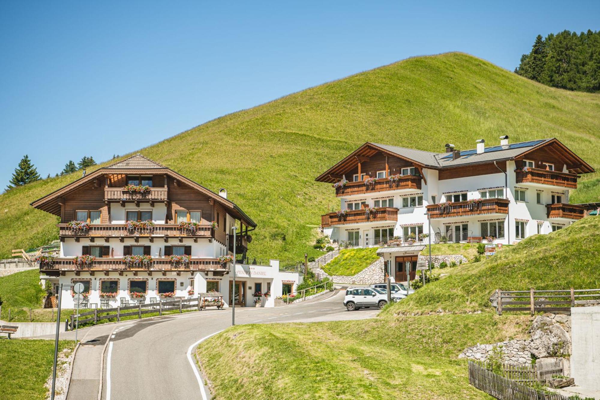 Hotel Daniel Apartments Selva di Val Gardena Exterior foto